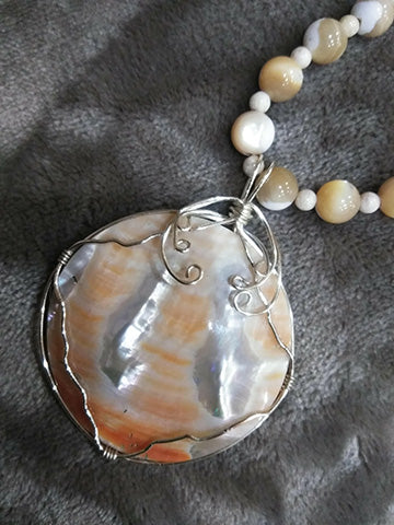 Spiny Oysters Shell Necklace Set
