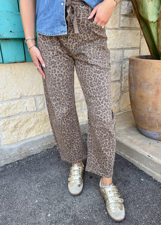 🐆 Risen Leopard Barrel Crop Jean