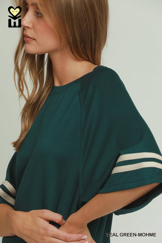LUXEKNIT Contrast Stripe Raglan Sleeve Top