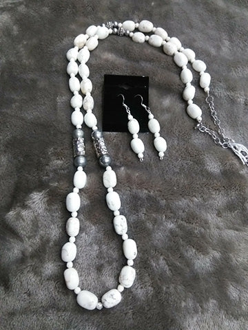 Long Howlite Necklace Set
