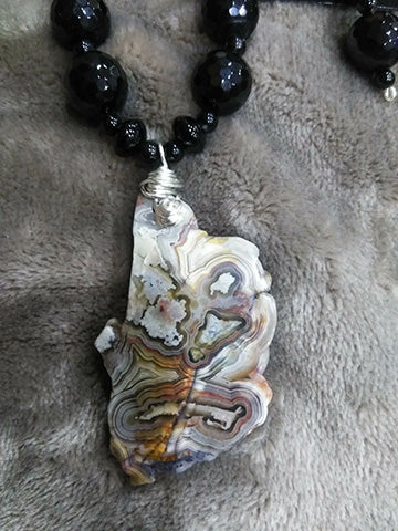 Crazy Lace Slab Agate Necklace Set