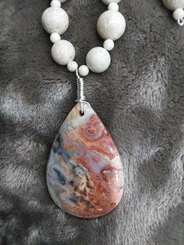 Crazy Lace Agate Necklace Set