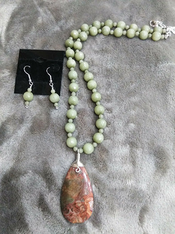 Agate Pendant and Bead Necklace Set