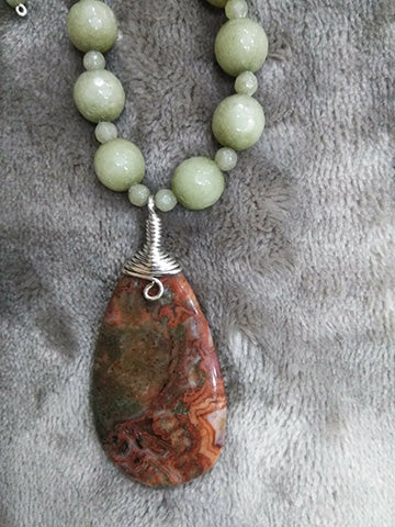 Agate Pendant and Bead Necklace Set